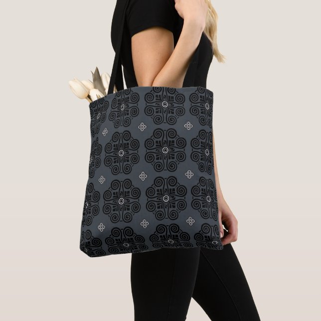 Deep Grey & Black Scroll Medallion Tote Tasche (Von Nahem)