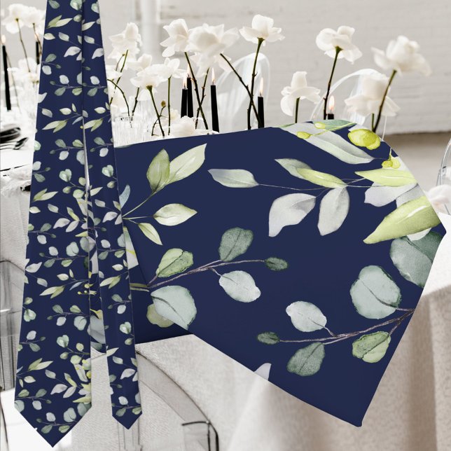 Deep Navy Eucalyptus Greenery Wedding Neck Tie Krawatte (Von Creator hochgeladen)