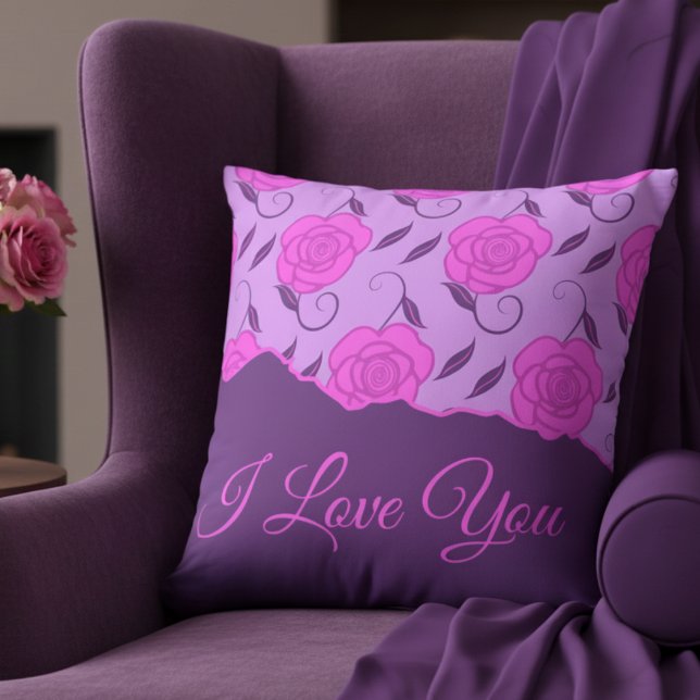Deep Pink Roses On Purple Love You Kissen (Pink roses on purple. Elegant and personal. Great for mom, partner or anyone you love.)