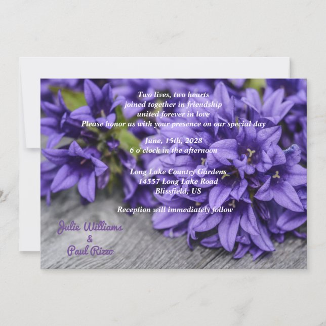 Deep Purple Blumen auf der Hochzeit von Grey Wood  Einladung (Vorderseite)