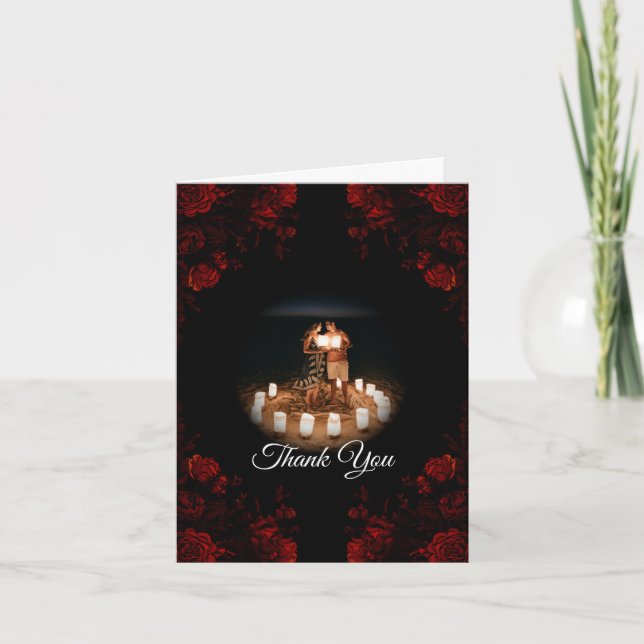Deep Red Floral Elegante Gotische Hochzeit Dankeskarte (Vorderseite)