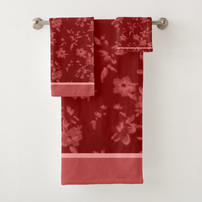 Deep Red Greyfloral Muster Badhandtuch Set (Insitu)