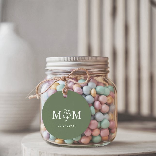 Deep Sage Green Monogram Ampersand Script Wedding Geschenkanhänger (Von Creator hochgeladen)