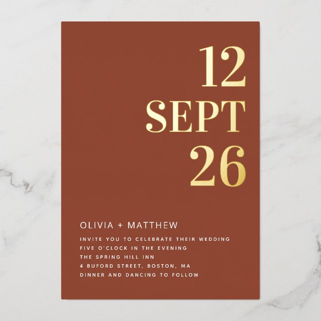Deep Terracotta & Gold Wedding | Minimalist Photo Folieneinladung (Vorderseite)