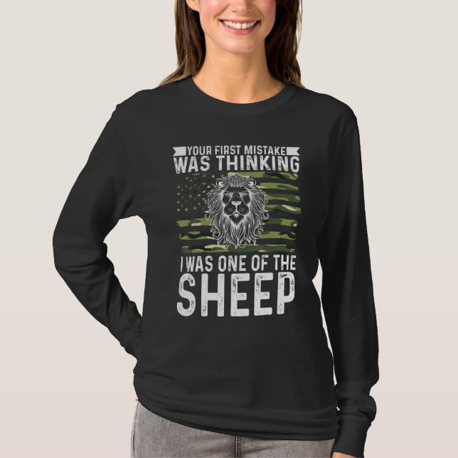 Dein erster Fehler war zu denken, ich wäre eins de T-Shirt (Vorderseite)