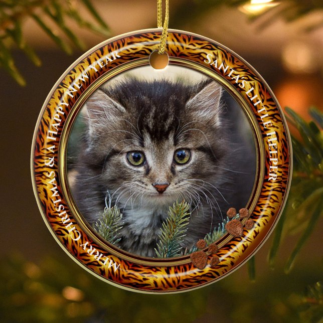 Dein Foto Kitty Keepake Weihnachten Keramik Ornament (Christmas ornament featuring a photo of your own kitty (optional) framed by a tiger fur print border)