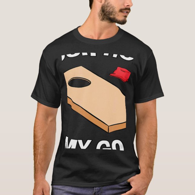 Dein Loch ist mein Tornhole Team Bean Bag T-Shirt (Vorderseite)