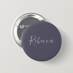 Dein Name Elegante Lavendel-Schrift auf nebligem Button
