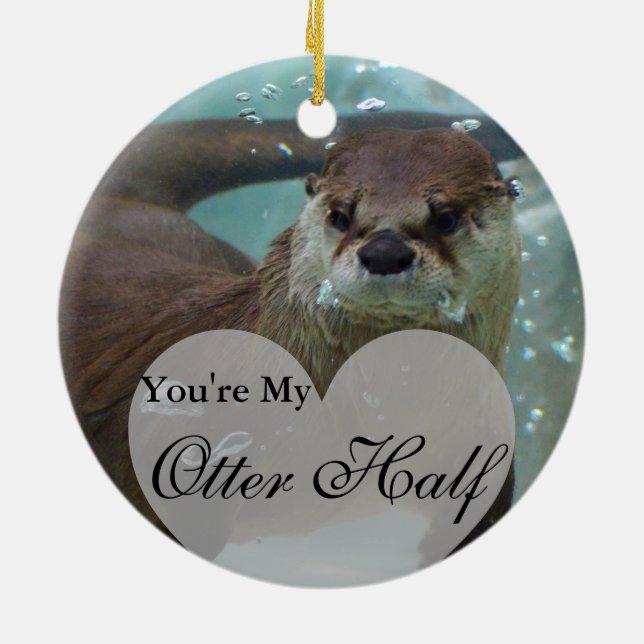 Dein schöner halb brauner Fluss Otter schwimmen Keramikornament (Hinten)