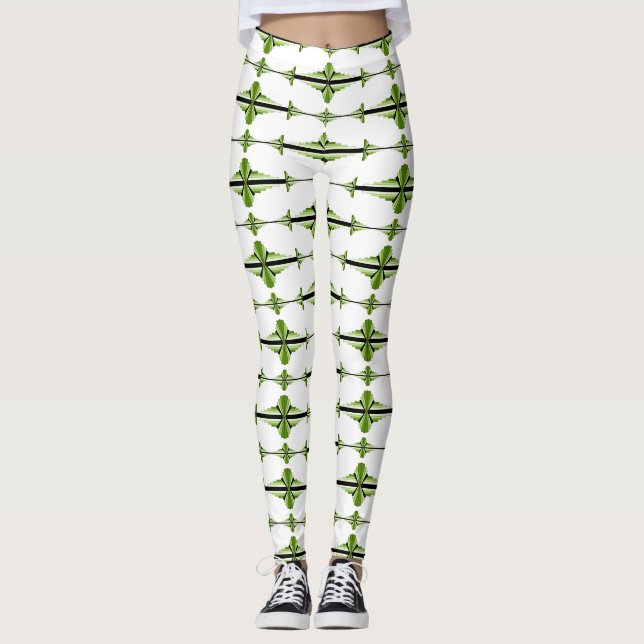 Deko-Element in moogrünen Leggings (Vorderseite)