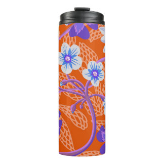 Dekorative blühende Wildblumen. Sommerblumenbad Thermosbecher