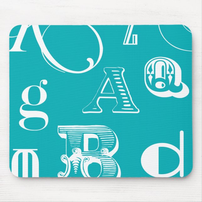Dekorative Buchstaben auf blauem Hintergrund Mousepad (Vorne)