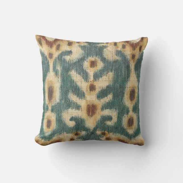 Dekorative Ikat Fabric Design von Chariklia Zarria Kissen (Vorderseite)