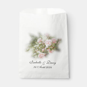Dekorative Papierbeutel mit rosafarbenem Motiv. Geschenktütchen
