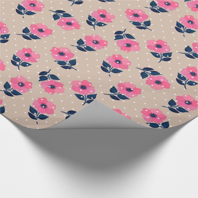 Dekorative rosafarbene Blume Beige weiße Polka-Pun Geschenkpapier (Ecke)