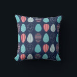 Dekoratives Gemustertes Ei-Muster auf dunkelblau Kissen<br><div class="desc">Dekoratives gemustertes Eichmuster auf dunkelblau.</div>