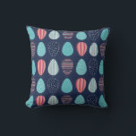 Dekoratives Gemustertes Ei-Muster auf dunkelblau Kissen<br><div class="desc">Dekoratives gemustertes Eichmuster auf dunkelblau.</div>