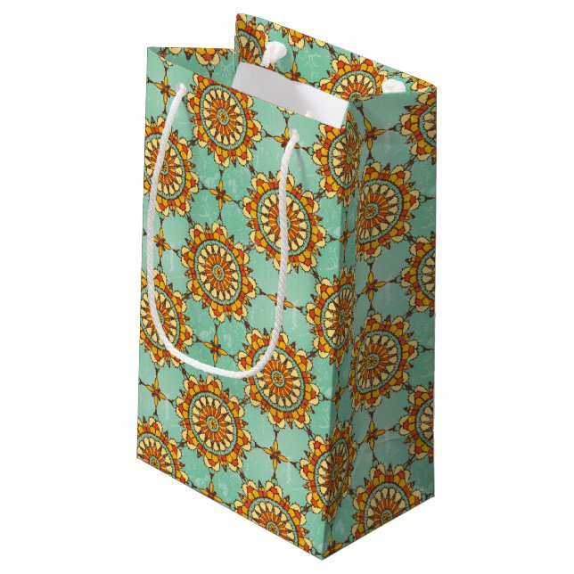 Dekoratives Muster Kleine Geschenktüte (Rückseite Schrägansicht)