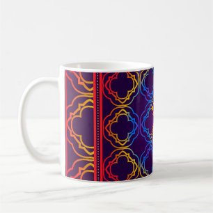 Dekoratives Ornament mit geometrischer Dekoration. Kaffeetasse