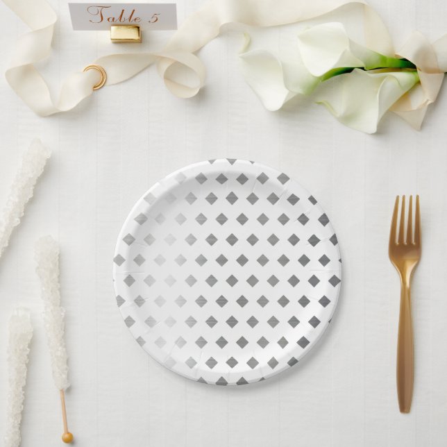 Dekoratives Silbergrau-weißes Diamantmuster Pappteller (Hochzeit)