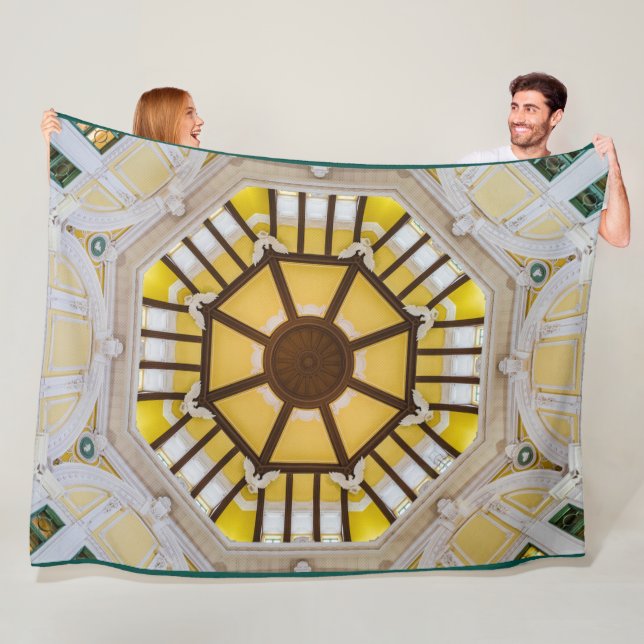 Dekorierte Decke am Bahnhof Tokio (Beispiel)