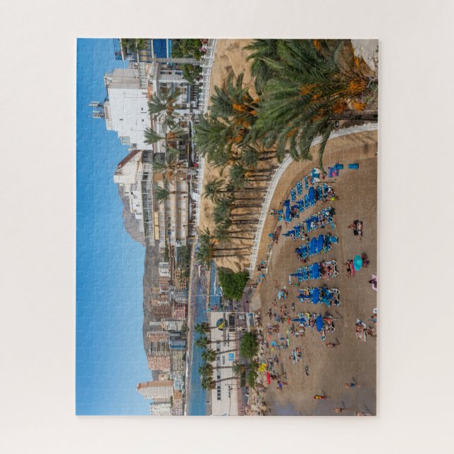 Del Malpas Beach, Benidorm, Costa Blanca, Spanien (Vertikal)