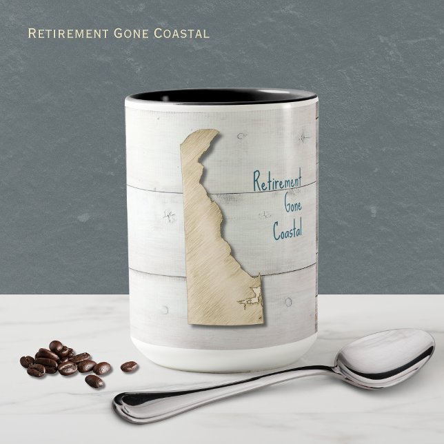 Delaware State Outline Rustic Wood Mug Tasse (Customize this Coastal yet rustic style mug representing Delaware. Retirement Gone Coastal!)