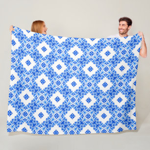 Delft like - Royal Blue and White Filigree Fleecedecke