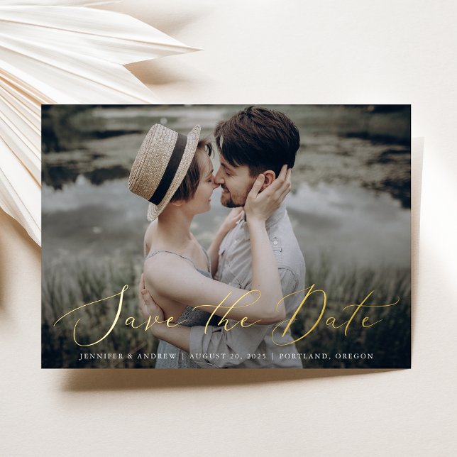 Delicate Gold Foil Script Foto Save the Date Karte (Von Creator hochgeladen)