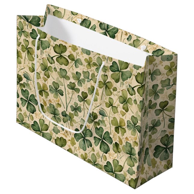 Delicate Green Shamrocks Seamless Große Geschenktüte (Vorderseite Schrägansicht)
