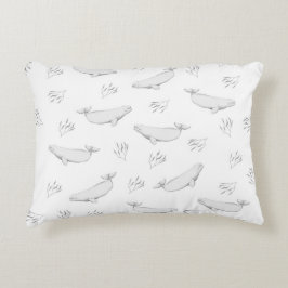 Delikate Beluga-Wale und Seegras-Illustration Dekokissen