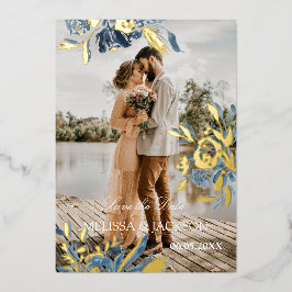 Delikate blaue Blume und Goldblüte Save the Date Folieneinladung