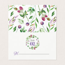 Delikate Blume- & Berries-Muster mit Kranz
