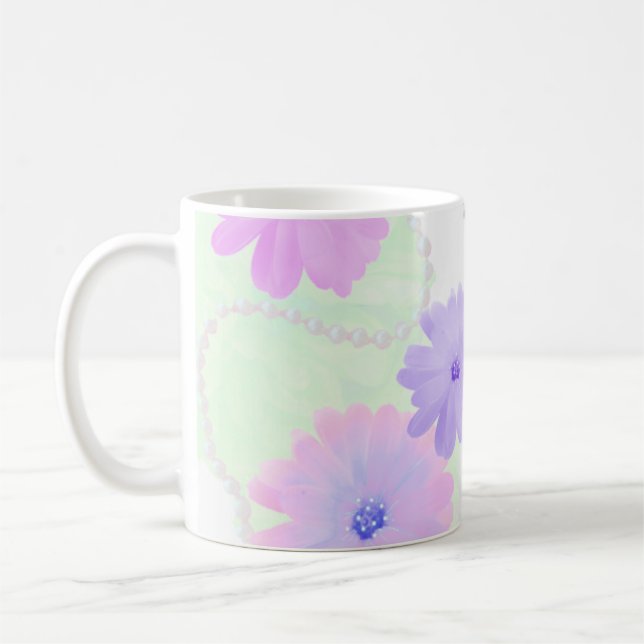 Delikate Blume und Wirbel der Tasse Pearls (Links)