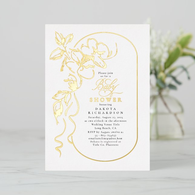 Delikate Floral Elegante White Baby Dusche Gold Folieneinladung (Stehend vorne)