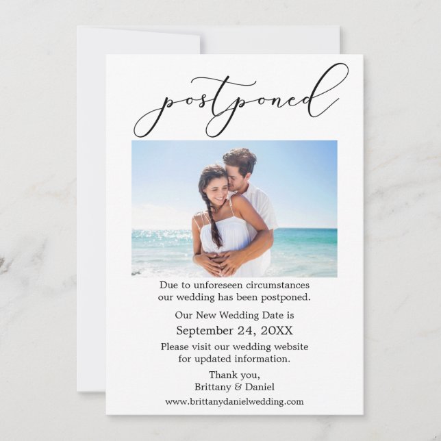 Delikate Kalligrafie Hochzeit verzögert Foto-Karte Save The Date (Vorderseite)
