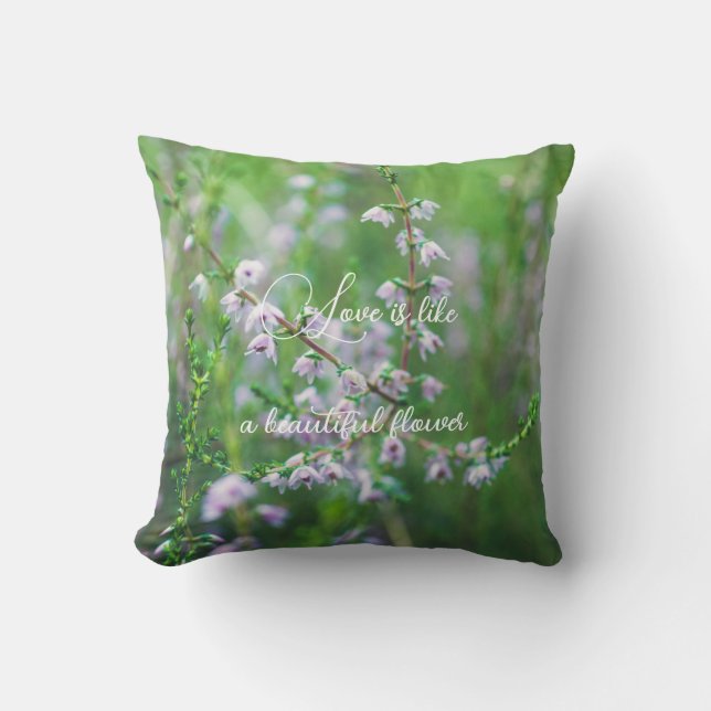 Delikate lila Wildblumen Kissen (Vorderseite)