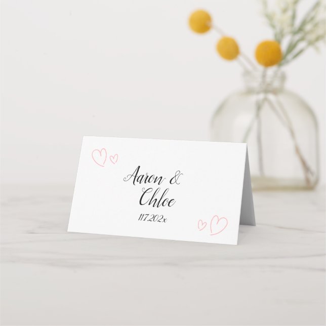 Delikate Minimalistische Kalligrafie-Hochzeit Platzkarte (Vorderseite)