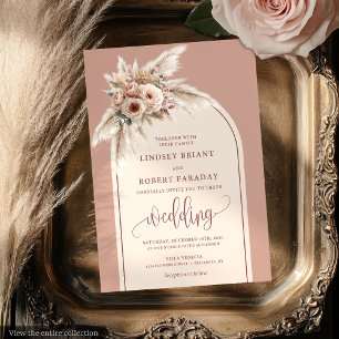 Delikate weiche, rosafarbene Pampas Arch Wedding Einladung