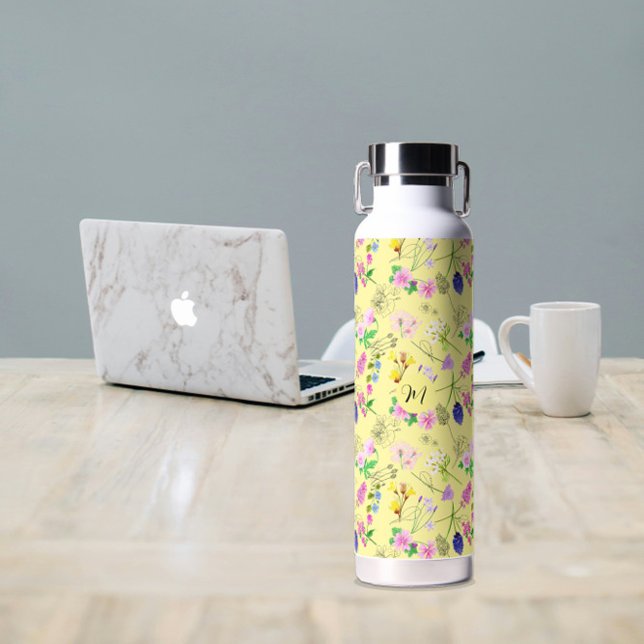 Delikate Wildblumen in hellgelb. Custom. Trinkflasche (Delicate wildflowers in light yellow. Custom. Water Bottle
)