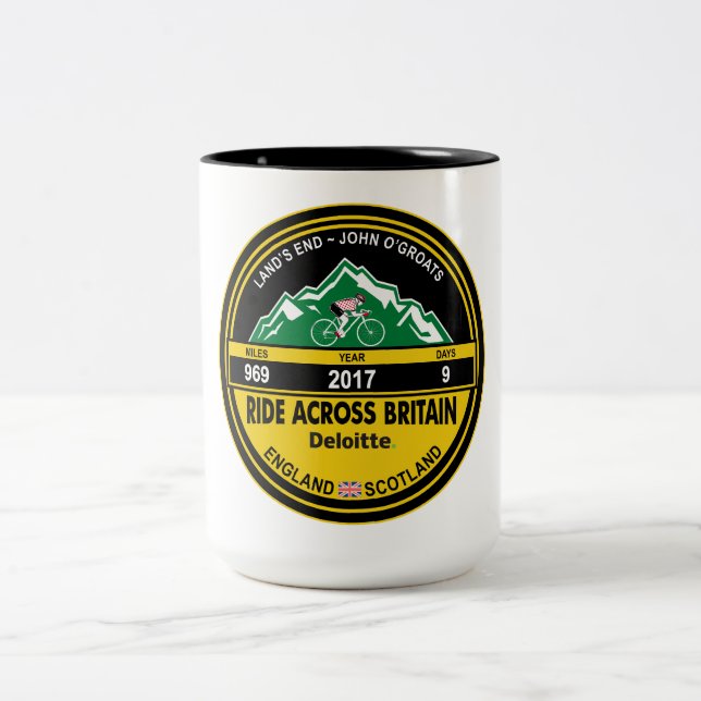 Deloitte MONTENT À TRAVERS la TASSE de la (Centre)