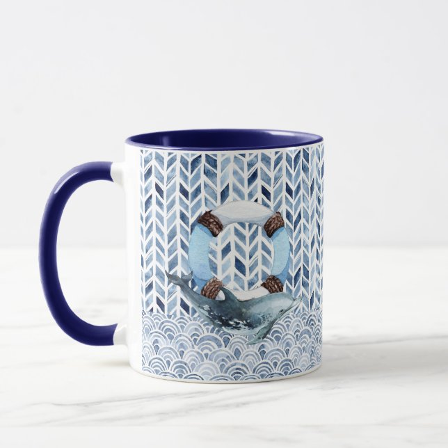 Delphin und Lifebuoon auf maritimer Ebene Tasse (Links)