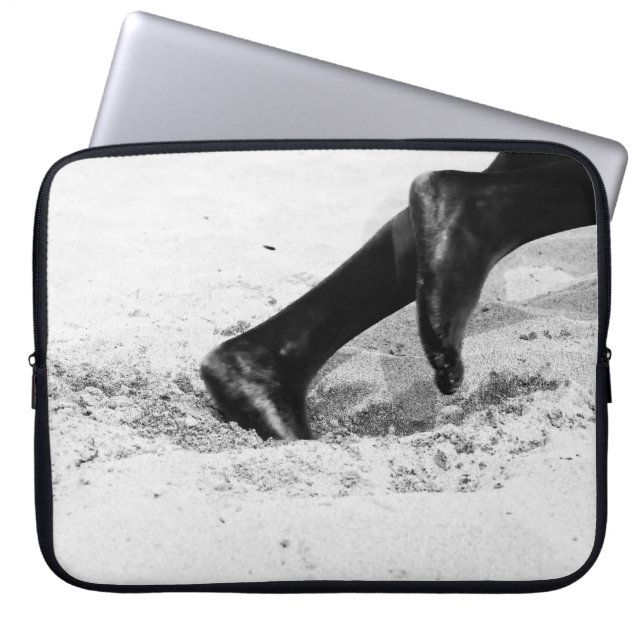 dem Sand ausgehen Laptopschutzhülle (Vorderseite)