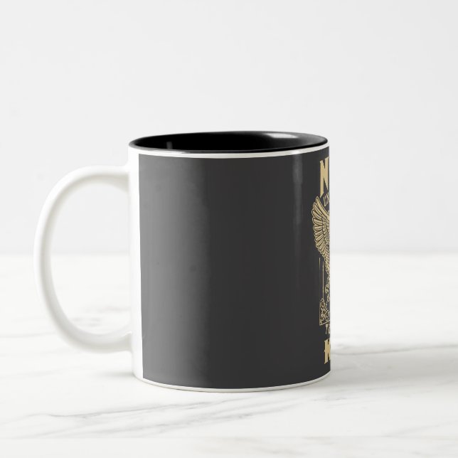 Den Power von Kent nie unterschätzen Zweifarbige Tasse (Links)