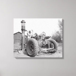 Den Traktor betanken, 1940 Leinwanddruck