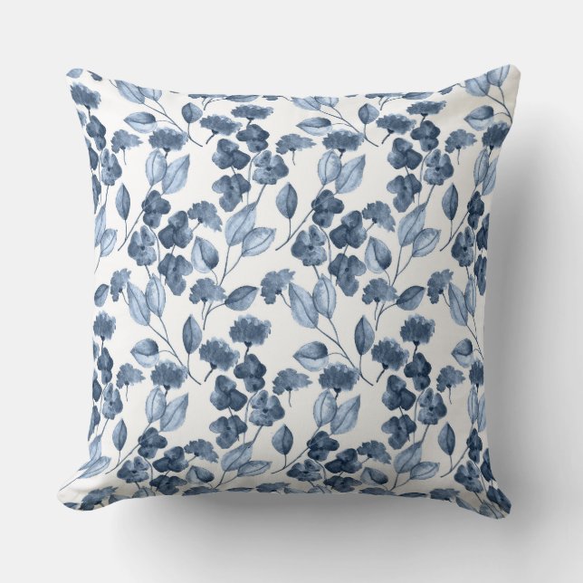 Denim Blue & White Floral Throw Kissen (Vorderseite)