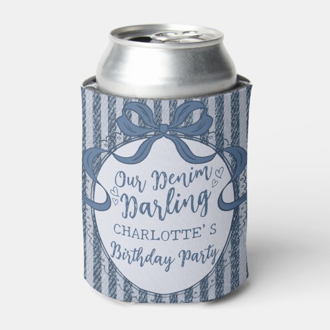 Denim Coquette Bow Blue Jean Baby Birthday Favor Dosenkühler (Kanne Vorderseite)