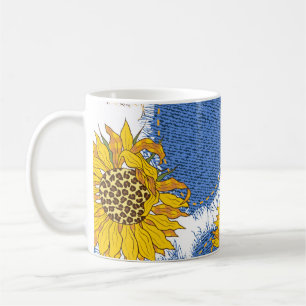 Denim Herzen aus Stoff mit abgerissenen Kanten und Kaffeetasse