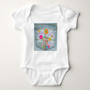 Denim-Hintertaschen-Blumen Frieden Liebe Hoffnung Baby Strampler