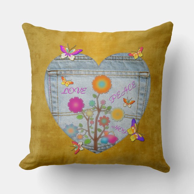 Denim Pocket Heart Blume Schmetterlinge auf Gold Kissen (Vorderseite)